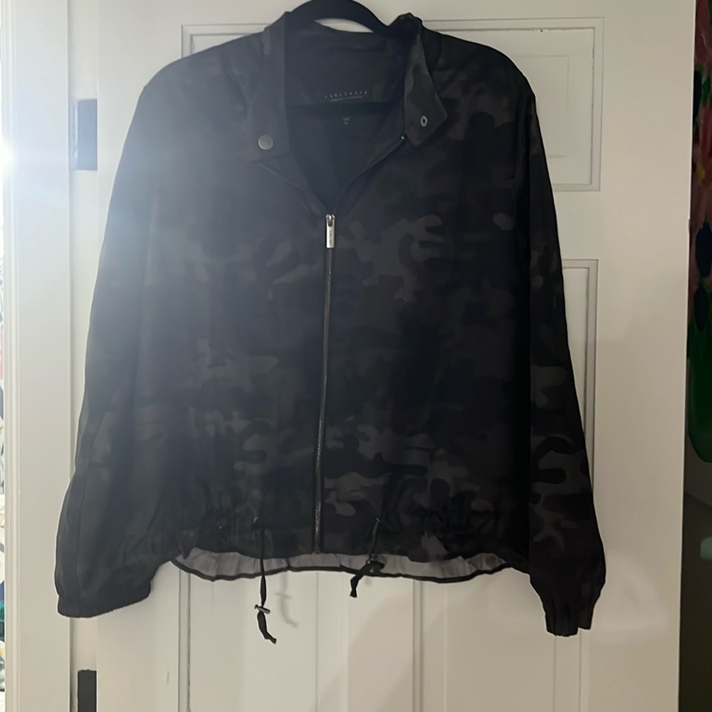 Spring lightweight coat in army pattern